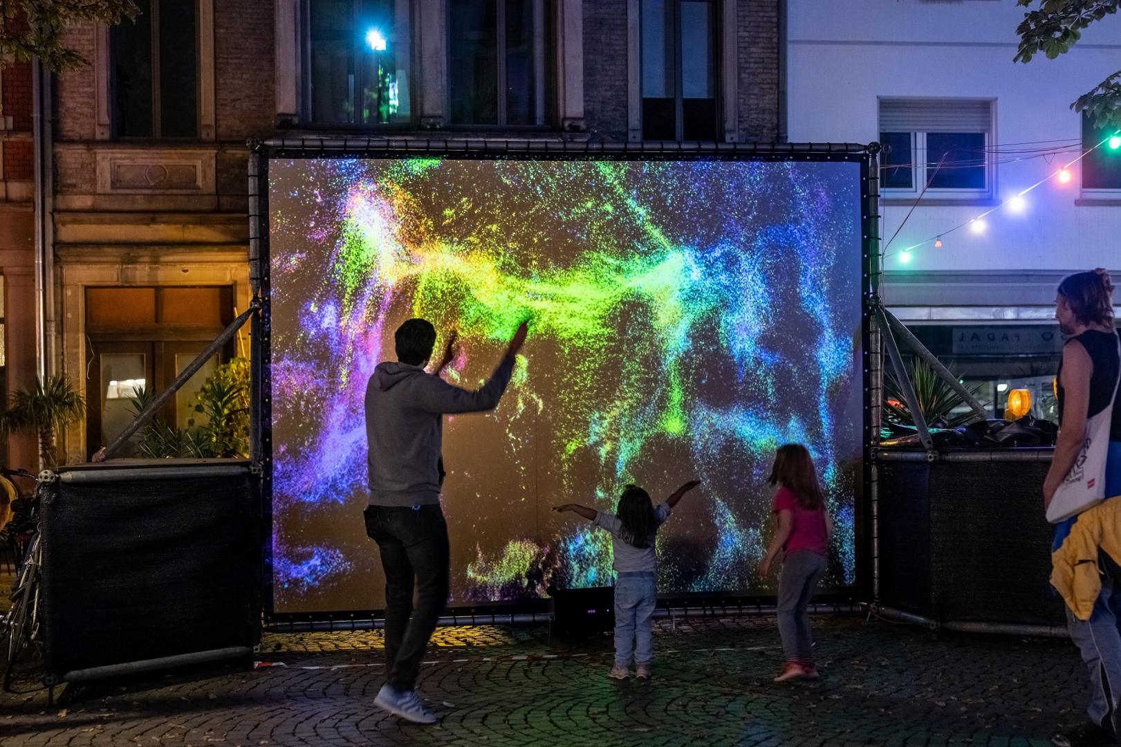 »The Silent Chaos of Colors«, 2020-2021, Seasons of Media Arts 2021, © Holger Förterer, Eva Judkins, Foto_ Elias Siebert