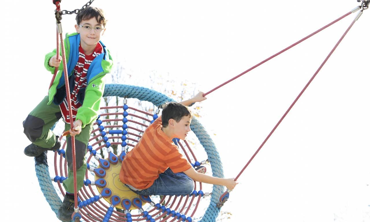 kinderfotografie_auf_dem_spielplatz