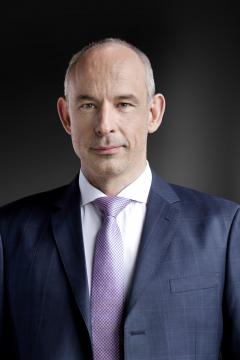 Dr. Alexander Hoff