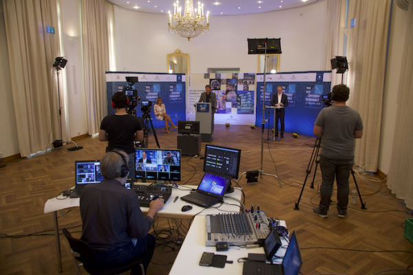Livestreams und Bewegtbild sind unsere Spezialität. (Bild: Daryoush Djavadi) Wir bieten Digitale Kommunikationen, Streamings, Social Media u. v. m.
